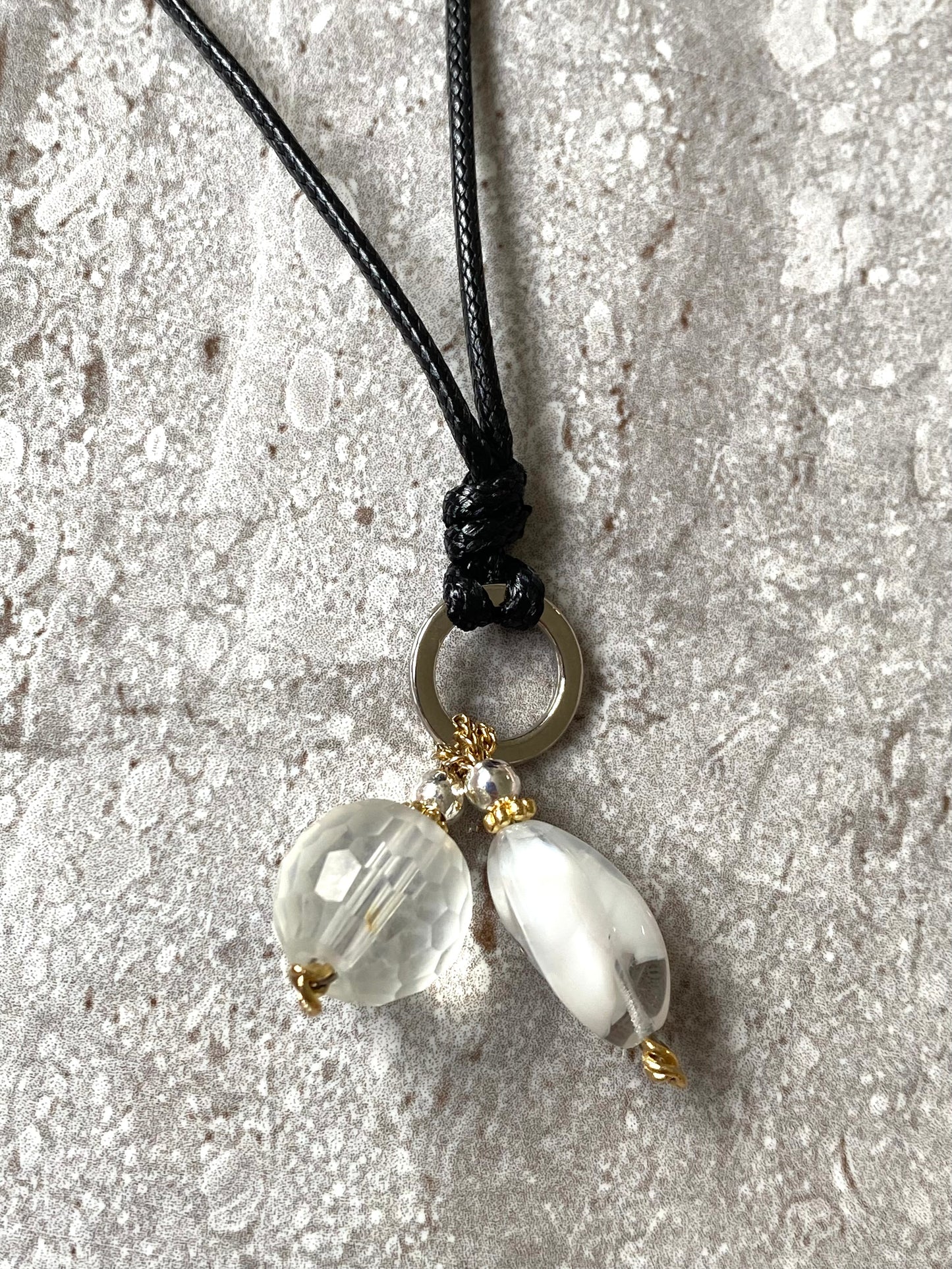 Ninelle self-tie cord