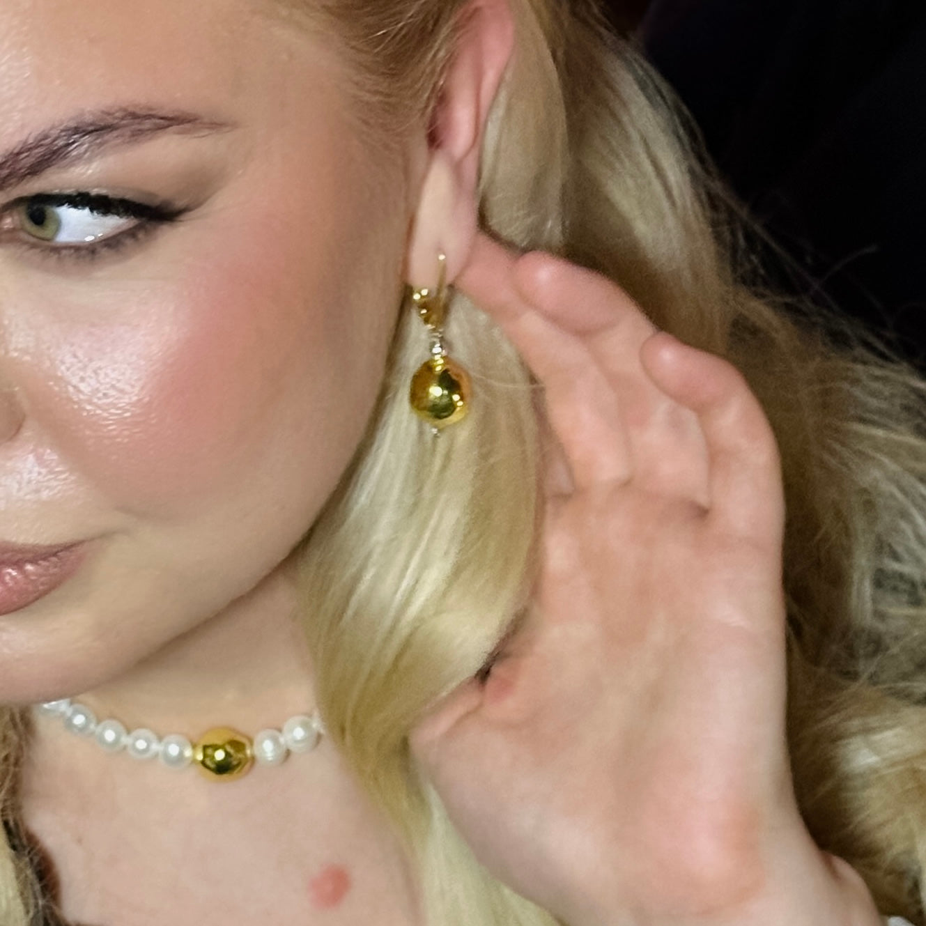 Earrings Golden pearls